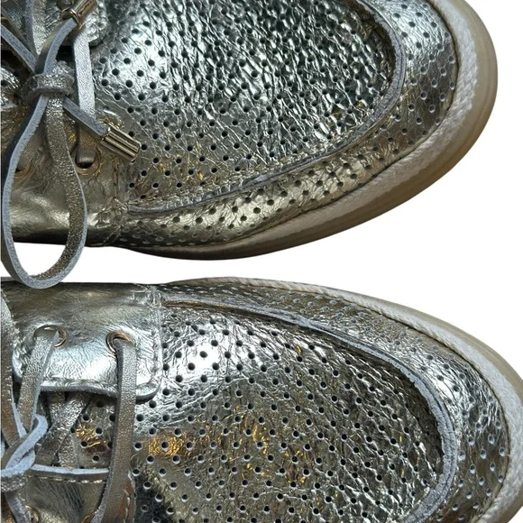 Dolce Vita Metallic‎ Gold Perforated Boat Shoes Loafers Casual Comfort - Picture 5 of 8